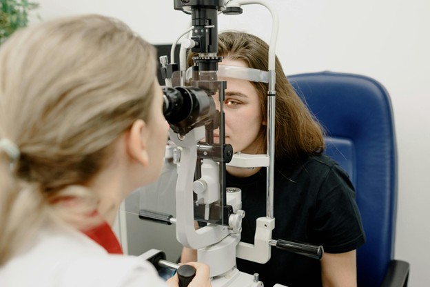 When to Consult an Eye Specialist